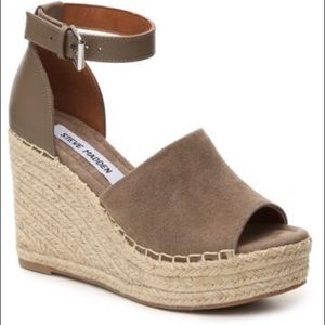 Steve Madden Jaylen Wedge - Taupe